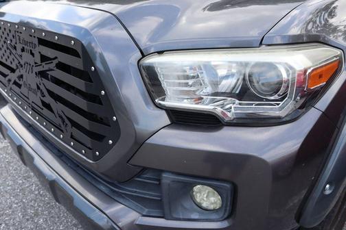 2017 Toyota Tacoma TRD Sport