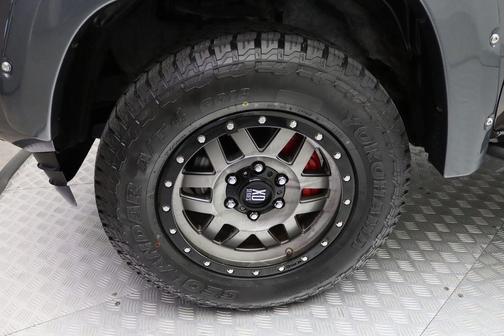 2017 Toyota Tacoma TRD Sport