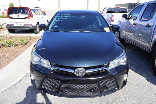 2016 Toyota Camry SE