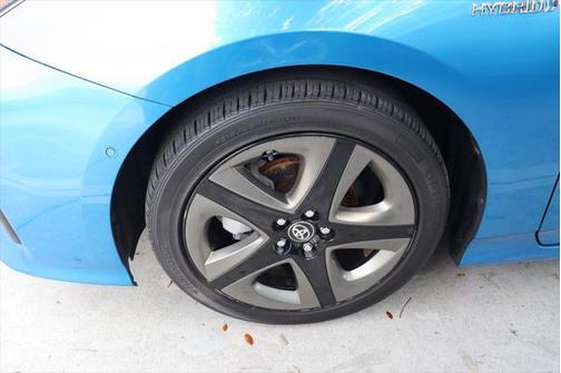 2020 Toyota Prius XLE