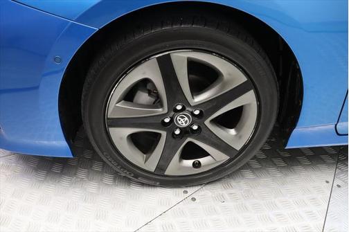 2020 Toyota Prius XLE