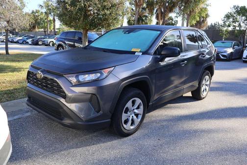 2022 Toyota RAV4 LE
