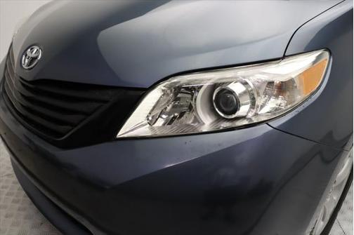 2015 Toyota Sienna L