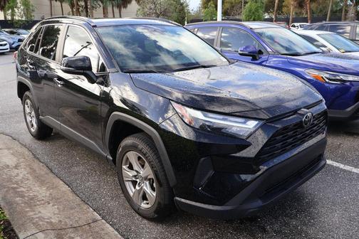 2023 Toyota RAV4 XLE