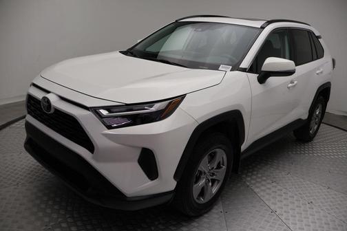 Ice Cap 2025 Toyota RAV4 XLE
