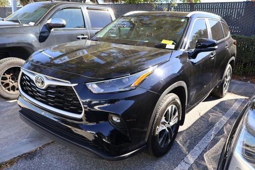 2024 Toyota Highlander XLE
