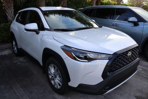2024 Toyota Corolla Cross LE