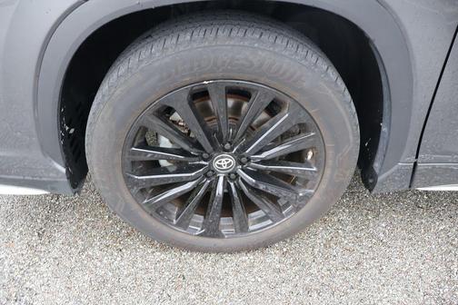 2025 Toyota Highlander XSE