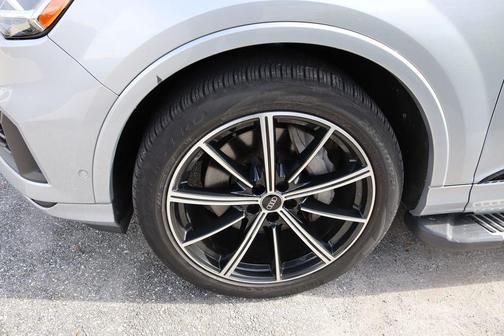 2021 Audi Q7 55 Premium Plus