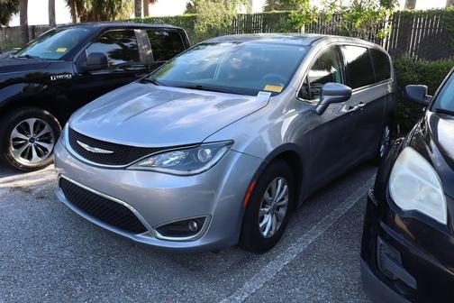 2018 Chrysler Pacifica Touring Plus