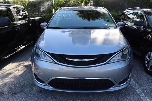 2018 Chrysler Pacifica Touring Plus