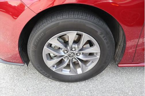 2023 Toyota Sienna XLE 8 Passenger