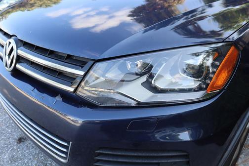 2012 Volkswagen Touareg TDI Sport