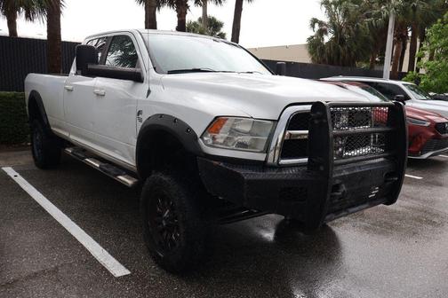 Bright White Clearcoat 2014 RAM 2500 SLT