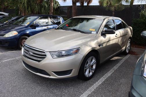 2018 Ford Taurus SE