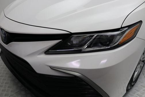 2024 Toyota Camry Hybrid SE