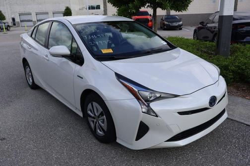 Blizzard Pearl 2018 Toyota Prius Four