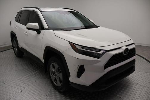 Ice Cap 2024 Toyota RAV4 XLE