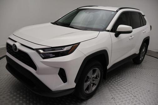 Ice Cap 2024 Toyota RAV4 XLE