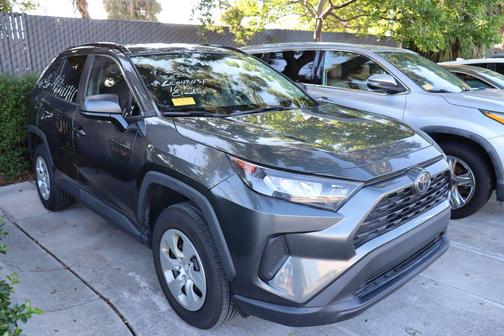 2020 Toyota RAV4 LE