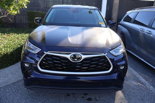 2020 Toyota Highlander LE