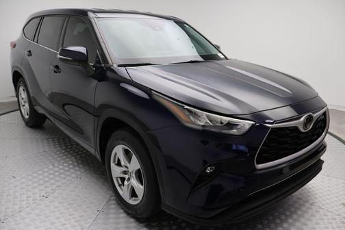 2020 Toyota Highlander LE