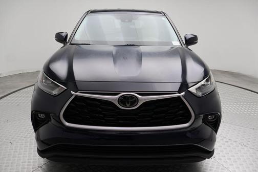 2020 Toyota Highlander LE