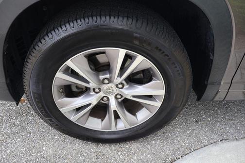 Predawn Gray Mica 2015 Toyota Highlander XLE