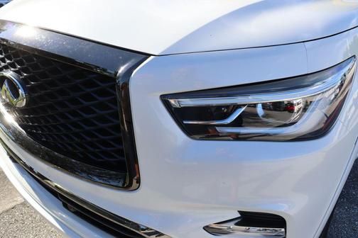 2024 INFINITI QX80 SENSORY AWD