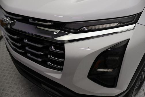 Summit White 2025 Chevrolet Equinox 1LT