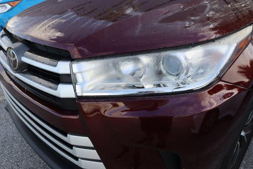 2017 Toyota Highlander LE