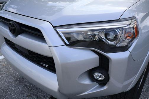 Classic Silver Metallic 2024 Toyota 4Runner SR5