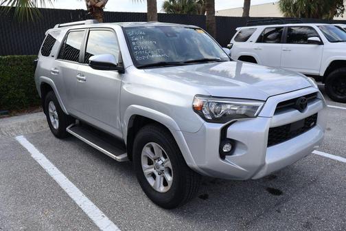 Classic Silver Metallic 2024 Toyota 4Runner SR5