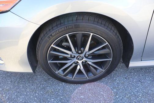 2021 Toyota Camry Hybrid XLE