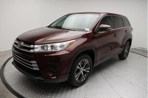 2019 Toyota Highlander LE I4