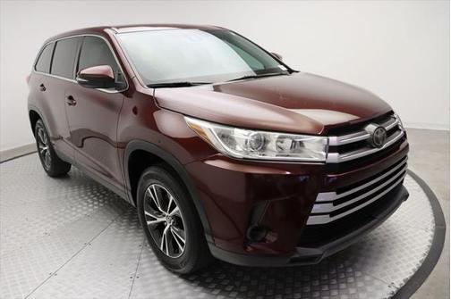 2019 Toyota Highlander LE I4
