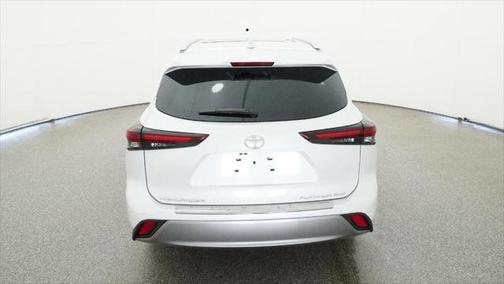 2025 Toyota Highlander Platinum
