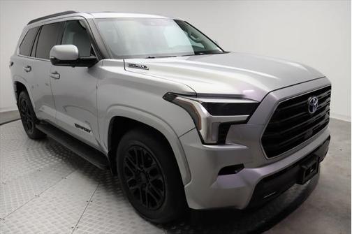 2024 Toyota Sequoia SR5