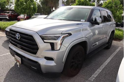 2024 Toyota Sequoia SR5