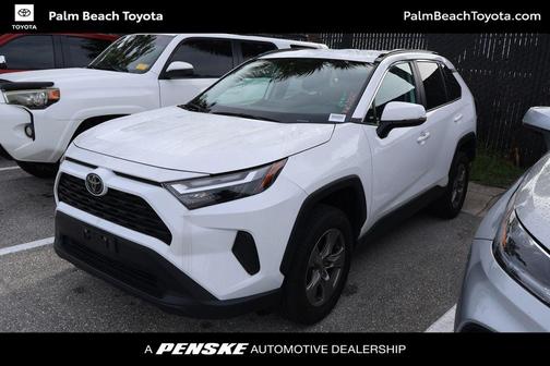 Ice Cap 2024 Toyota RAV4 XLE