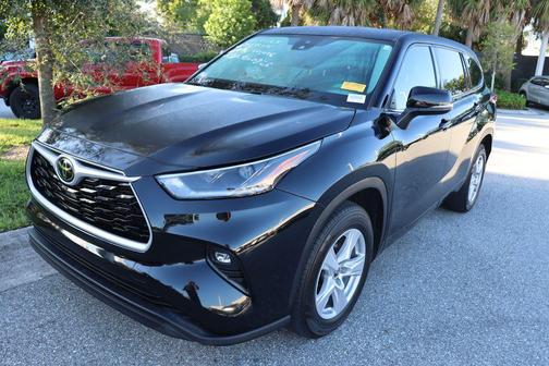 2021 Toyota Highlander LE