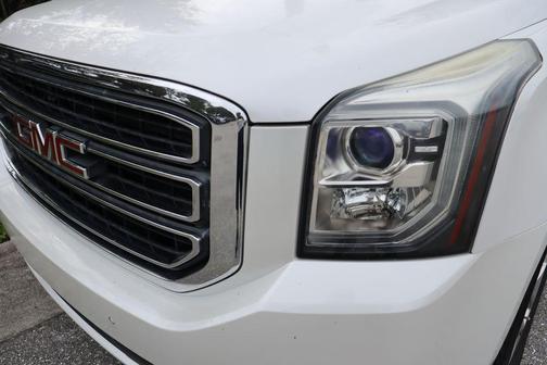 2017 GMC Yukon XL SLT