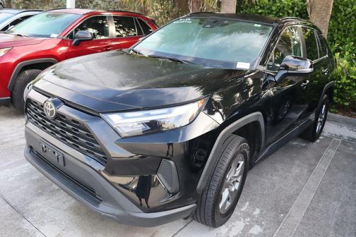 2022 Toyota RAV4 XLE