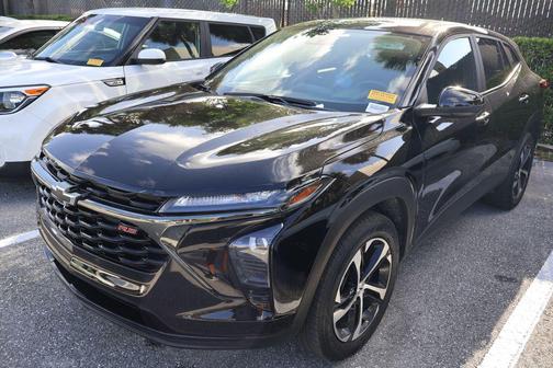 Mosaic Black Metallic 2025 Chevrolet Trax FWD 1RS