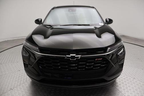 Mosaic Black Metallic 2025 Chevrolet Trax FWD 1RS