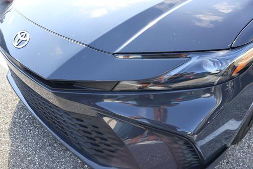 Underground 2025 Toyota Camry SE