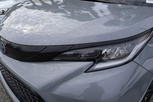 Cement 2025 Toyota Sienna XSE 7 Passenger