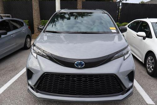 Cement 2025 Toyota Sienna XSE 7 Passenger