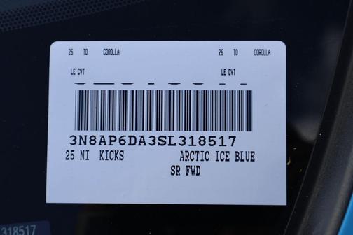 2025 Nissan Kicks SR