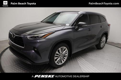 Magnetic Gray Metallic 2024 Toyota Highlander Platinum